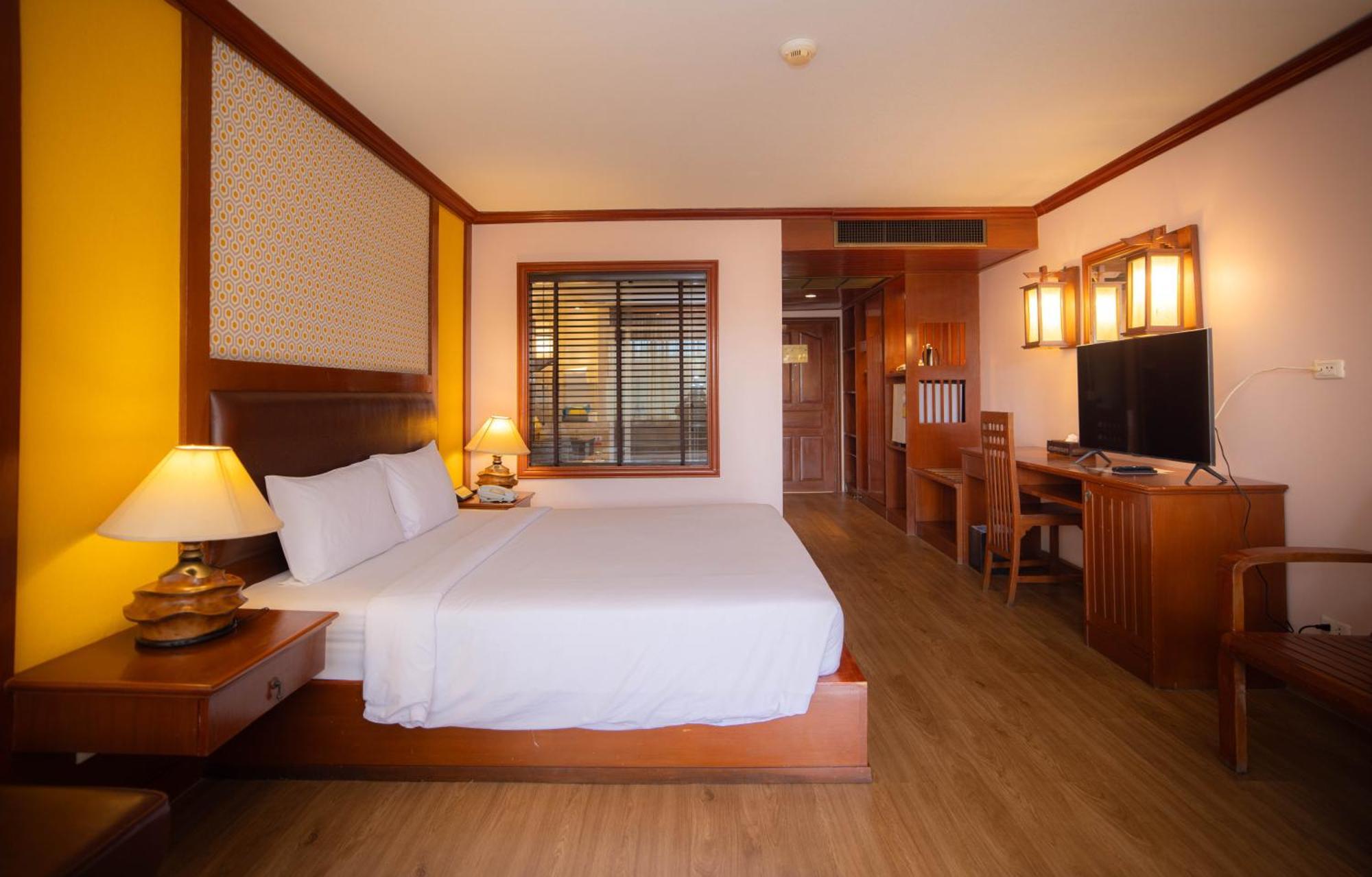 Hotel Baumanburi - Sha 4*